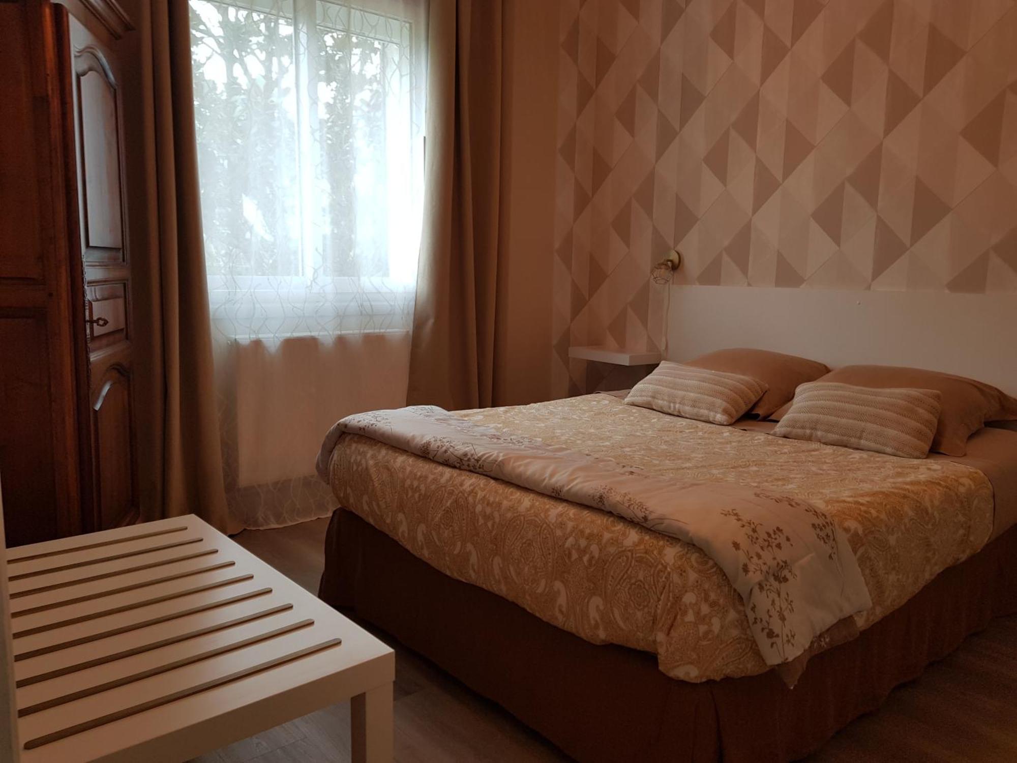 Chez Zabou Bed & Breakfast อองบวส ภายนอก รูปภาพ